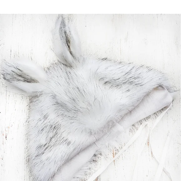 White Faux Fur Bonnet - Picture 5 of 5